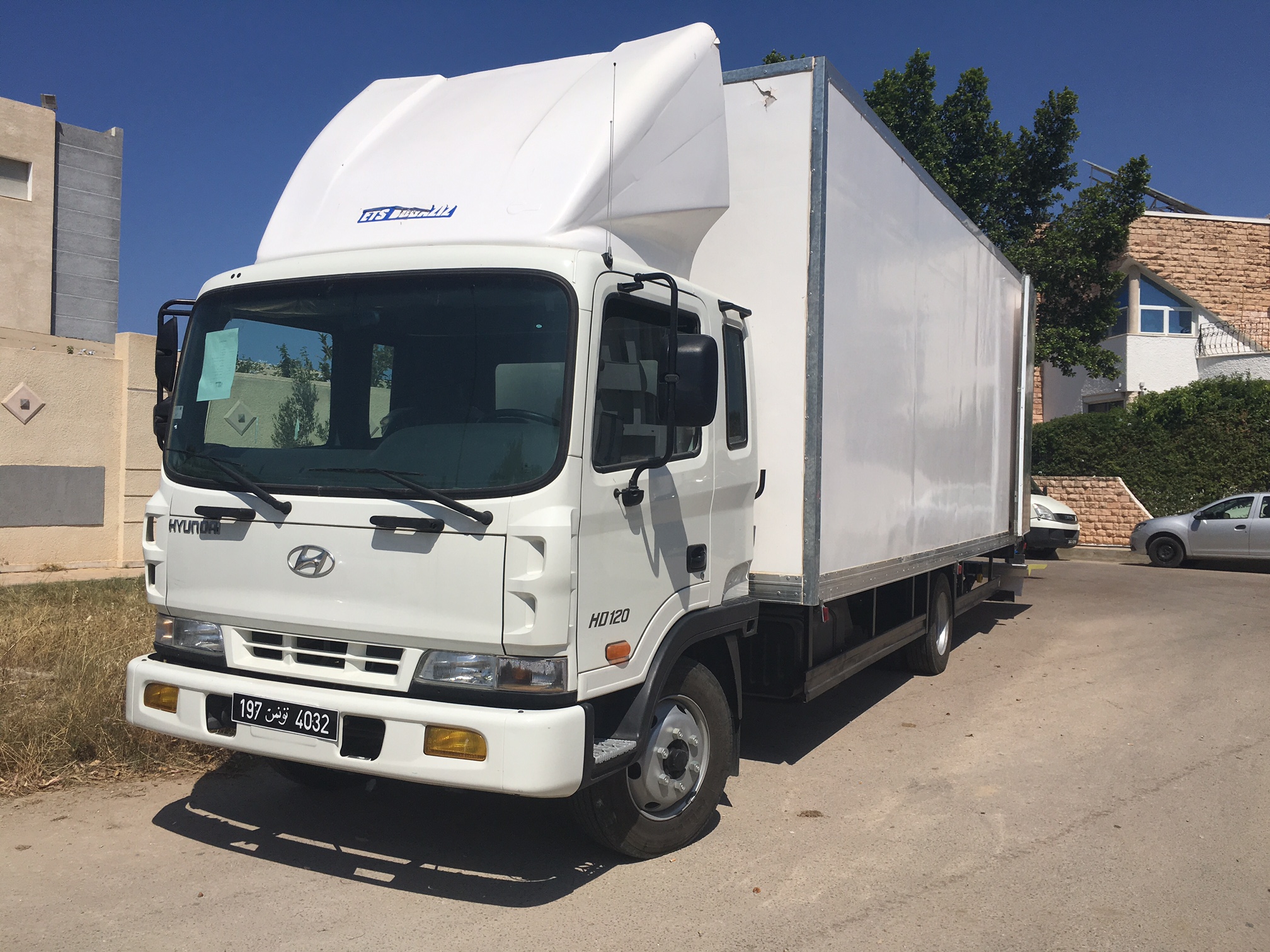 HYUNDAI HD 35 (camion camera)